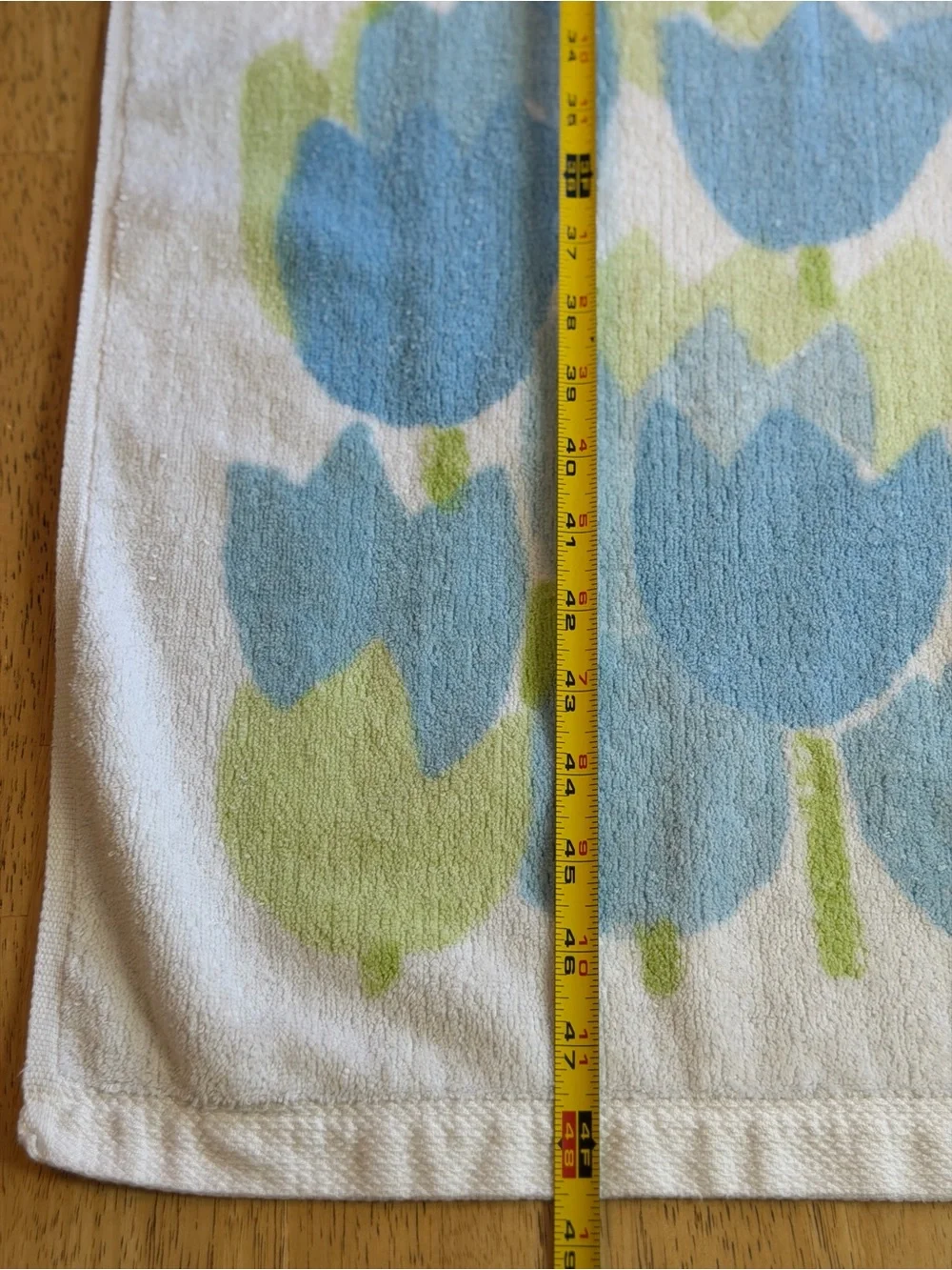 Vintage Vera Collection by Burlington Tulips Floral Bath Towel 49